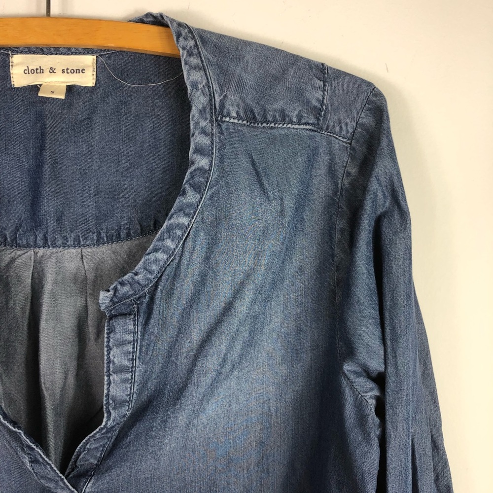 Anthropologie Cloth & Stone Chambray Popover 410 - Picture 4 of 9